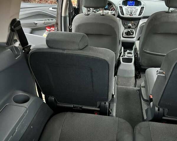 Черный Форд Гранд С-макс, объемом двигателя 1.56 л и пробегом 215 тыс. км за 7000 $, фото 45 на Automoto.ua