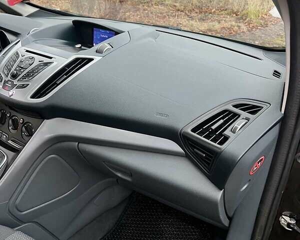 Черный Форд Гранд С-макс, объемом двигателя 1.56 л и пробегом 215 тыс. км за 7000 $, фото 29 на Automoto.ua