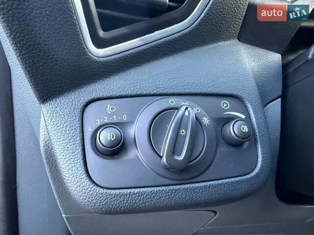 Чорний Форд Гранд С-макс, об'ємом двигуна 1.6 л та пробігом 201 тис. км за 8350 $, фото 107 на Automoto.ua