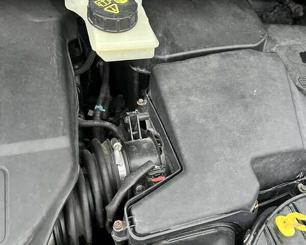 Черный Форд Гранд С-макс, объемом двигателя 1.56 л и пробегом 215 тыс. км за 7000 $, фото 44 на Automoto.ua