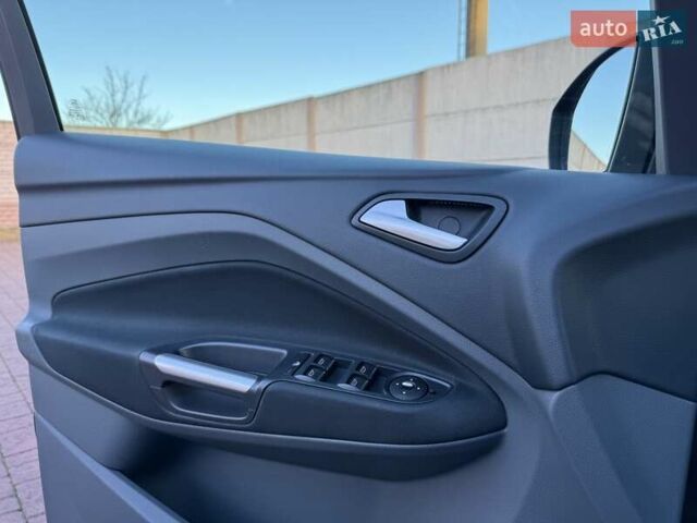 Чорний Форд Гранд С-макс, об'ємом двигуна 1.6 л та пробігом 201 тис. км за 8350 $, фото 95 на Automoto.ua