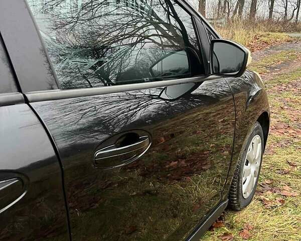 Черный Форд Гранд С-макс, объемом двигателя 1.56 л и пробегом 215 тыс. км за 7000 $, фото 5 на Automoto.ua