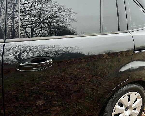 Черный Форд Гранд С-макс, объемом двигателя 1.56 л и пробегом 215 тыс. км за 7000 $, фото 1 на Automoto.ua