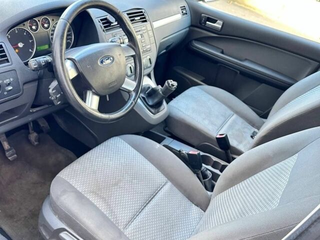 Серый Форд Гранд С-макс, объемом двигателя 0 л и пробегом 311 тыс. км за 1550 $, фото 4 на Automoto.ua