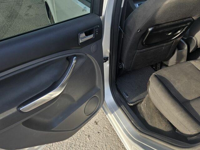 Сірий Форд Гранд С-макс, об'ємом двигуна 1.6 л та пробігом 300 тис. км за 4500 $, фото 6 на Automoto.ua