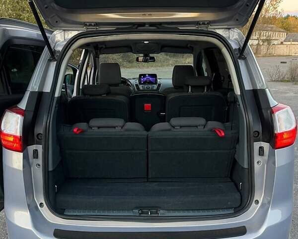 Серый Форд Гранд С-макс, объемом двигателя 1.56 л и пробегом 320 тыс. км за 6200 $, фото 8 на Automoto.ua