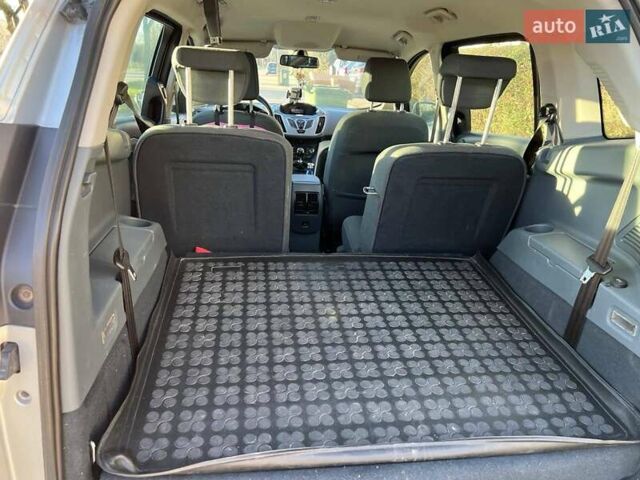 Сірий Форд Гранд С-макс, об'ємом двигуна 1.56 л та пробігом 235 тис. км за 6381 $, фото 10 на Automoto.ua