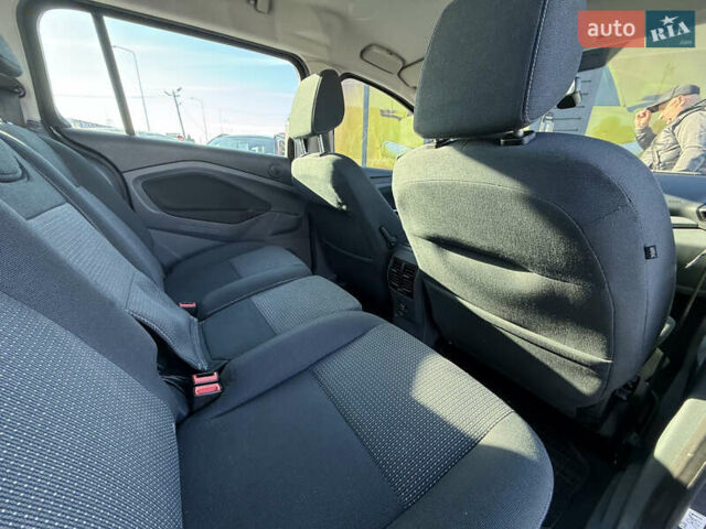 Серый Форд Гранд С-макс, объемом двигателя 1.6 л и пробегом 207 тыс. км за 7400 $, фото 32 на Automoto.ua