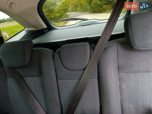 Сірий Форд Гранд С-макс, об'ємом двигуна 1.6 л та пробігом 235 тис. км за 7500 $, фото 10 на Automoto.ua