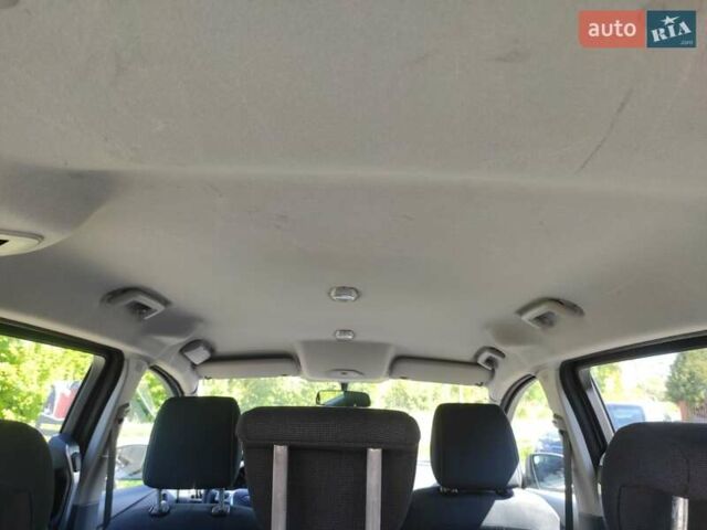 Серый Форд Гранд С-макс, объемом двигателя 1.6 л и пробегом 185 тыс. км за 7000 $, фото 19 на Automoto.ua