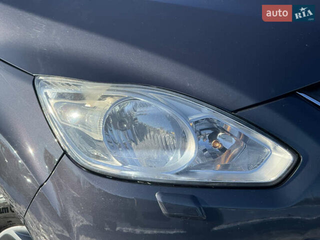 Серый Форд Гранд С-макс, объемом двигателя 1.6 л и пробегом 207 тыс. км за 7400 $, фото 10 на Automoto.ua