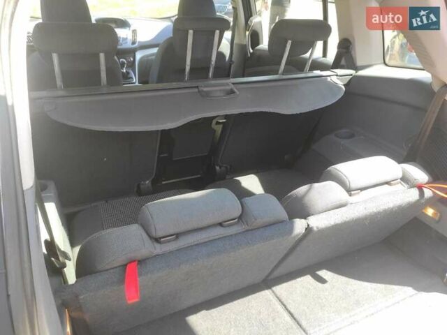 Серый Форд Гранд С-макс, объемом двигателя 1.6 л и пробегом 185 тыс. км за 7000 $, фото 1 на Automoto.ua