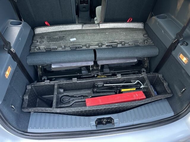 Серый Форд Гранд С-макс, объемом двигателя 1.6 л и пробегом 223 тыс. км за 6799 $, фото 15 на Automoto.ua