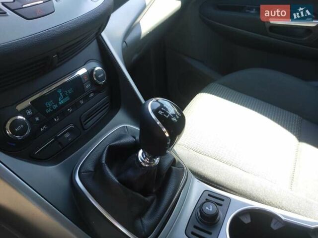 Серый Форд Гранд С-макс, объемом двигателя 1.6 л и пробегом 185 тыс. км за 7000 $, фото 14 на Automoto.ua