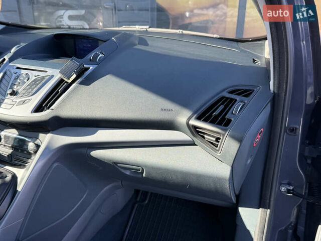 Серый Форд Гранд С-макс, объемом двигателя 1.6 л и пробегом 207 тыс. км за 7400 $, фото 29 на Automoto.ua