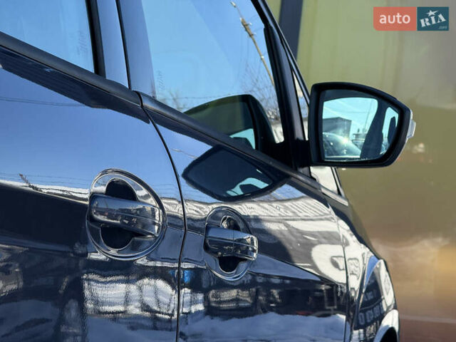 Серый Форд Гранд С-макс, объемом двигателя 1.6 л и пробегом 207 тыс. км за 7400 $, фото 25 на Automoto.ua