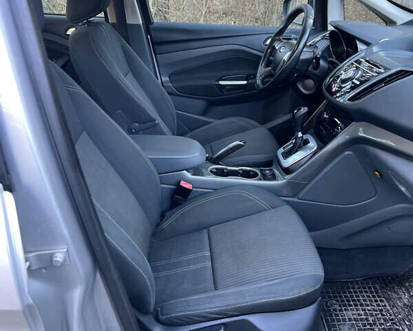 Серый Форд Гранд С-макс, объемом двигателя 2 л и пробегом 262 тыс. км за 7300 $, фото 4 на Automoto.ua