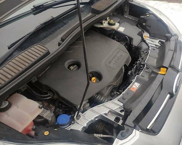 Серый Форд Гранд С-макс, объемом двигателя 1.6 л и пробегом 193 тыс. км за 9500 $, фото 13 на Automoto.ua