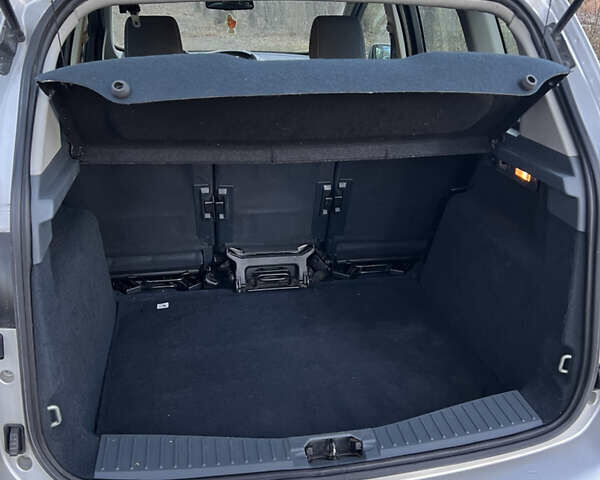 Серый Форд Гранд С-макс, объемом двигателя 2 л и пробегом 262 тыс. км за 7300 $, фото 6 на Automoto.ua