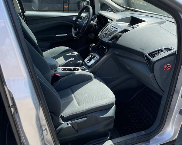 Серый Форд Гранд С-макс, объемом двигателя 2 л и пробегом 242 тыс. км за 9100 $, фото 4 на Automoto.ua