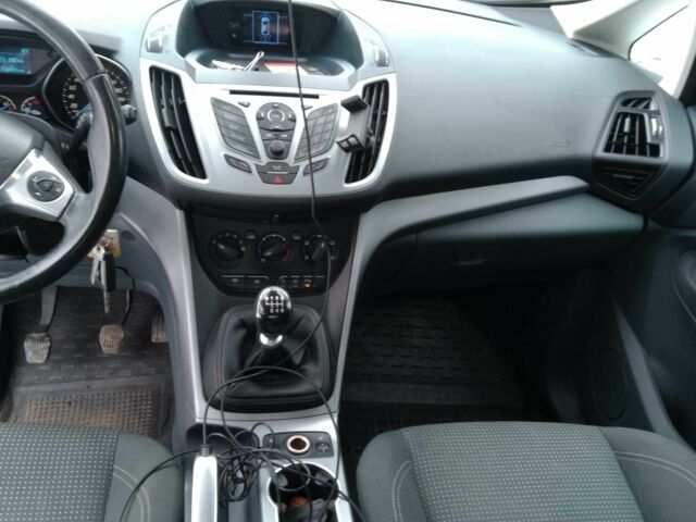 Серый Форд Гранд С-макс, объемом двигателя 1.6 л и пробегом 120 тыс. км за 7550 $, фото 10 на Automoto.ua