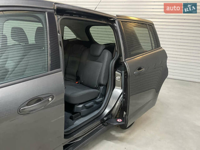 Сірий Форд Гранд С-макс, об'ємом двигуна 1.6 л та пробігом 233 тис. км за 9650 $, фото 7 на Automoto.ua