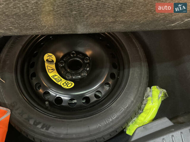 Сірий Форд Гранд С-макс, об'ємом двигуна 1.6 л та пробігом 233 тис. км за 9650 $, фото 27 на Automoto.ua