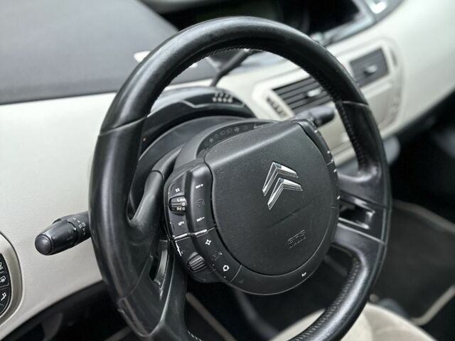 Синий Форд Гранд С-макс, объемом двигателя 2 л и пробегом 240 тыс. км за 5600 $, фото 1 на Automoto.ua