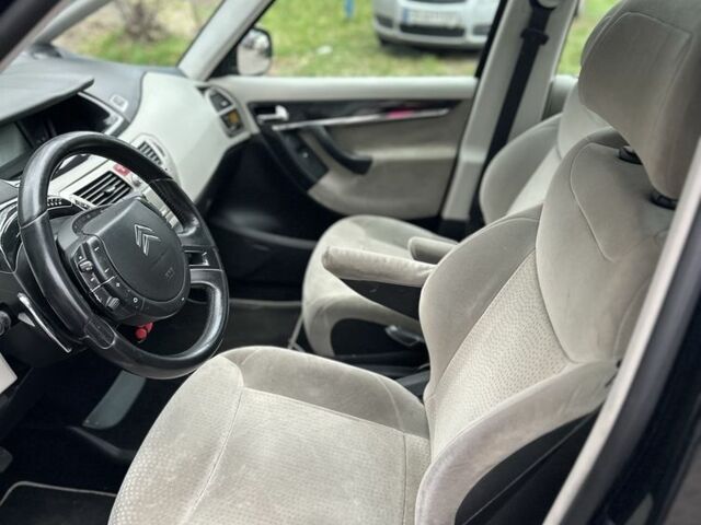 Синий Форд Гранд С-макс, объемом двигателя 2 л и пробегом 240 тыс. км за 5600 $, фото 4 на Automoto.ua