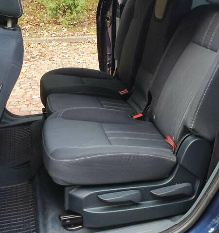 Синий Форд Гранд С-макс, объемом двигателя 1.6 л и пробегом 265 тыс. км за 7700 $, фото 35 на Automoto.ua