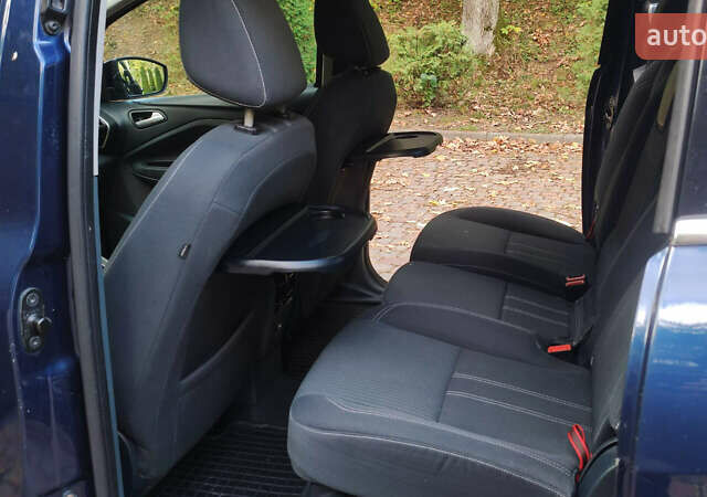 Синий Форд Гранд С-макс, объемом двигателя 1.6 л и пробегом 265 тыс. км за 7700 $, фото 38 на Automoto.ua