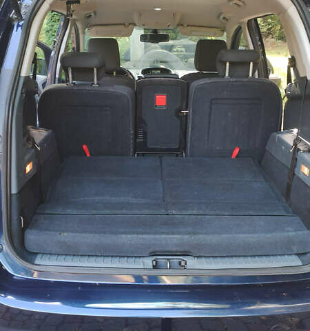 Синий Форд Гранд С-макс, объемом двигателя 1.6 л и пробегом 265 тыс. км за 7700 $, фото 40 на Automoto.ua