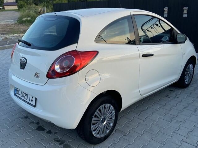 Белый Форд КА, объемом двигателя 1.2 л и пробегом 200 тыс. км за 3900 $, фото 1 на Automoto.ua