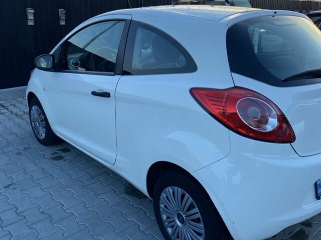 Белый Форд КА, объемом двигателя 1.2 л и пробегом 200 тыс. км за 3900 $, фото 2 на Automoto.ua