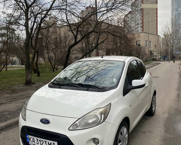 Белый Форд КА, объемом двигателя 1.24 л и пробегом 139 тыс. км за 3300 $, фото 2 на Automoto.ua