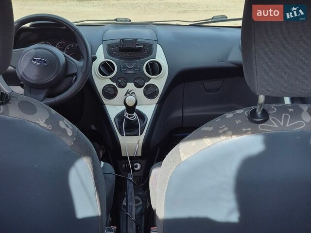 Белый Форд КА, объемом двигателя 1.2 л и пробегом 191 тыс. км за 5600 $, фото 8 на Automoto.ua