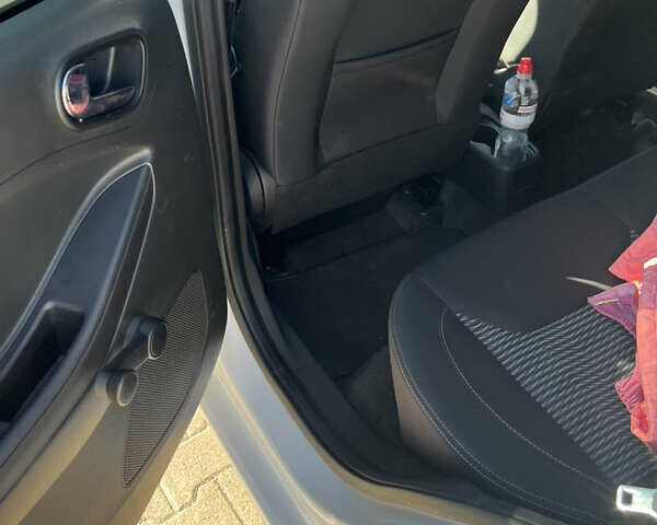 Белый Форд КА, объемом двигателя 1.2 л и пробегом 105 тыс. км за 8300 $, фото 9 на Automoto.ua