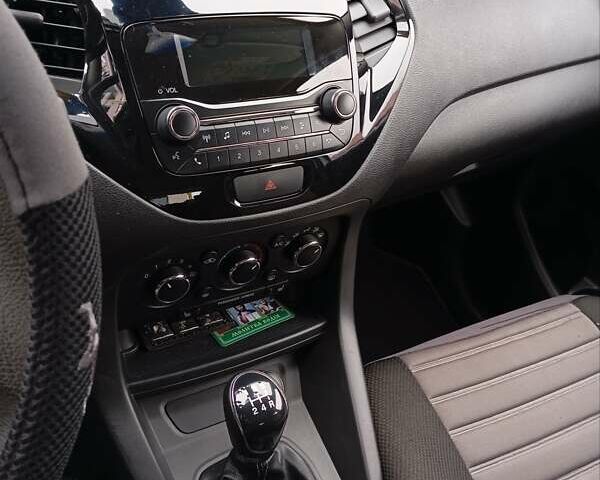 Білий Форд КА, об'ємом двигуна 1.19 л та пробігом 42 тис. км за 8500 $, фото 6 на Automoto.ua