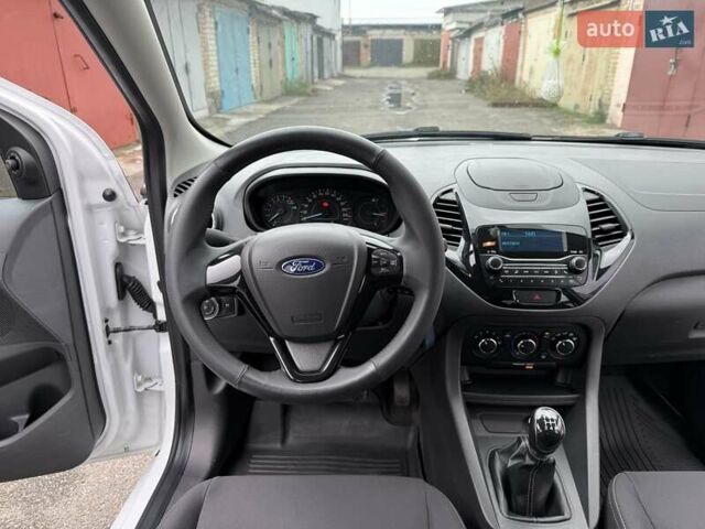 Білий Форд КА, об'ємом двигуна 1.2 л та пробігом 95 тис. км за 7500 $, фото 49 на Automoto.ua