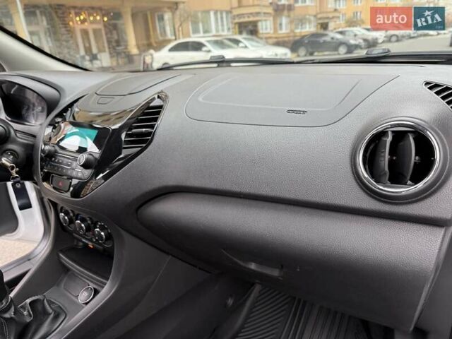 Белый Форд КА, объемом двигателя 1.2 л и пробегом 95 тыс. км за 7200 $, фото 38 на Automoto.ua