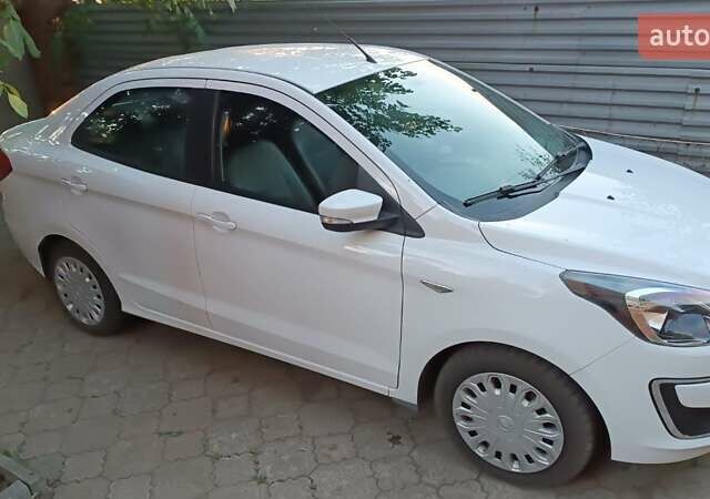 Білий Форд КА, об'ємом двигуна 1.19 л та пробігом 50 тис. км за 7650 $, фото 3 на Automoto.ua