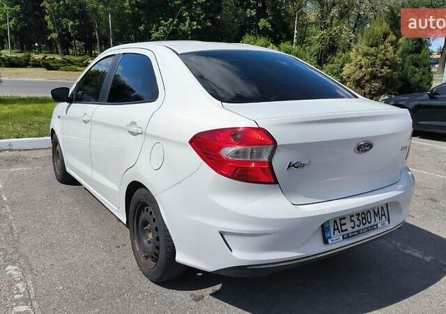 Белый Форд КА, объемом двигателя 1.19 л и пробегом 85 тыс. км за 7300 $, фото 6 на Automoto.ua