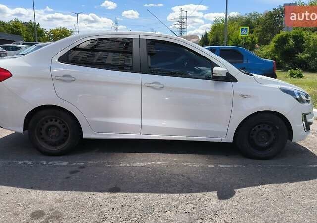 Белый Форд КА, объемом двигателя 1.19 л и пробегом 85 тыс. км за 7300 $, фото 10 на Automoto.ua