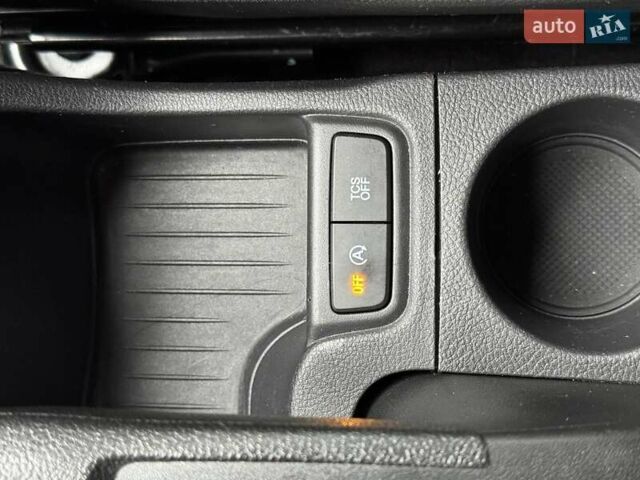 Белый Форд КА, объемом двигателя 1.2 л и пробегом 95 тыс. км за 7200 $, фото 56 на Automoto.ua