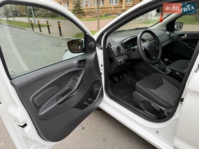 Белый Форд КА, объемом двигателя 1.2 л и пробегом 95 тыс. км за 7200 $, фото 29 на Automoto.ua