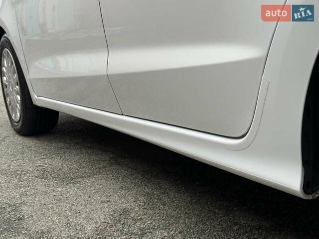 Білий Форд КА, об'ємом двигуна 1.2 л та пробігом 95 тис. км за 7500 $, фото 29 на Automoto.ua