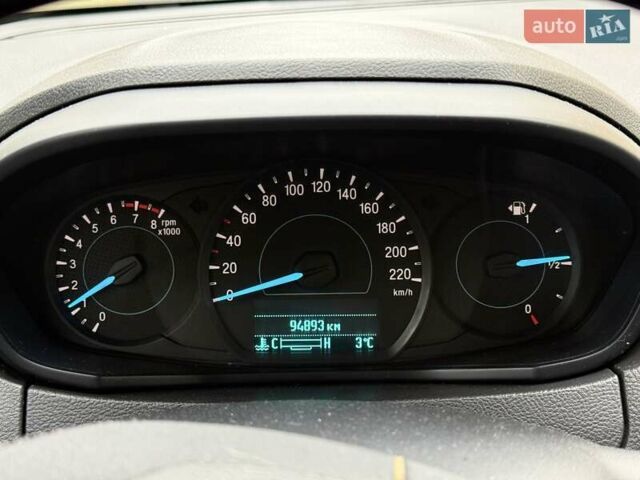 Белый Форд КА, объемом двигателя 1.2 л и пробегом 95 тыс. км за 7200 $, фото 28 на Automoto.ua