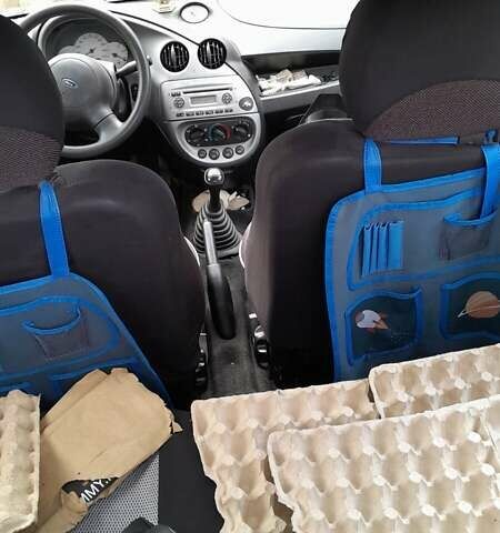 Форд КА 2008 у Одесі на Automoto.ua Червоний Форд КА, об'ємом двигуна 1.3 л та пробігом 165 тис. км за 2914 $, фото 4 на Automoto.ua