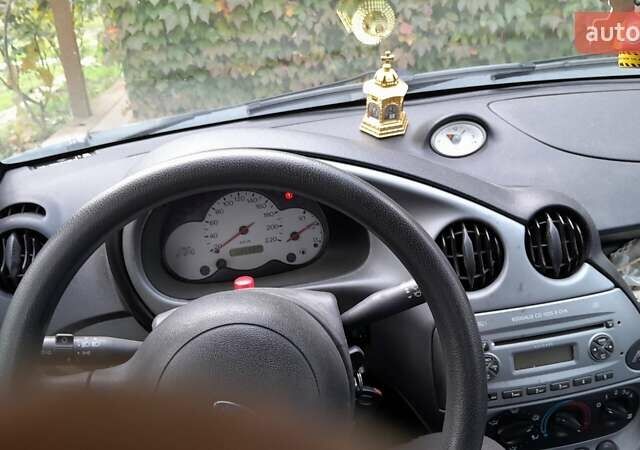 Форд КА 2008 у Одесі на Automoto.ua Червоний Форд КА, об'ємом двигуна 1.3 л та пробігом 165 тис. км за 2914 $, фото 6 на Automoto.ua