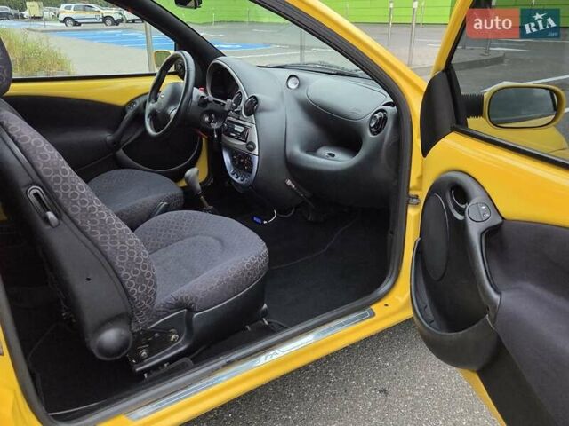 Жовтий Форд КА, об'ємом двигуна 1.3 л та пробігом 137 тис. км за 2650 $, фото 21 на Automoto.ua